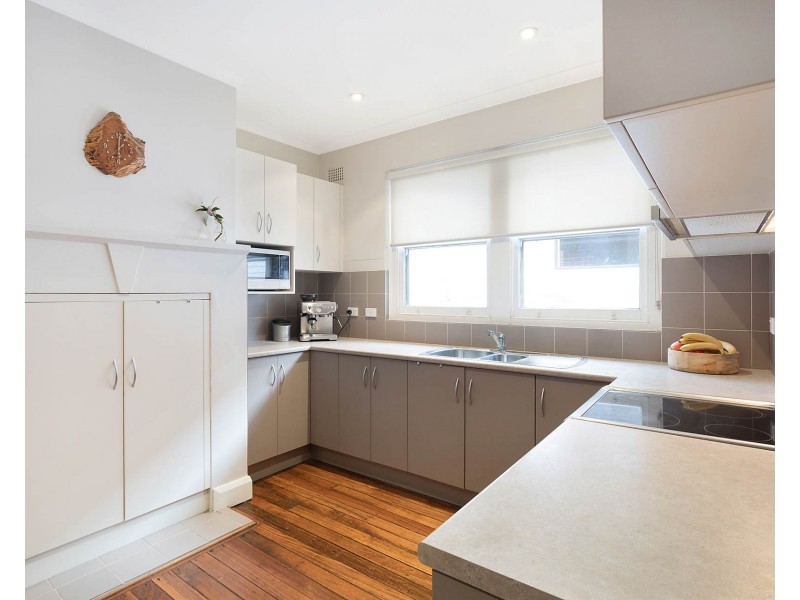77 Bega Street, Bega NSW 2550