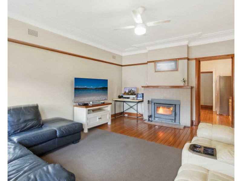 77 Bega Street, Bega NSW 2550