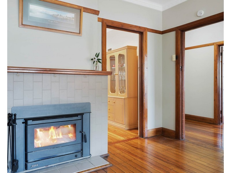 77 Bega Street, Bega NSW 2550