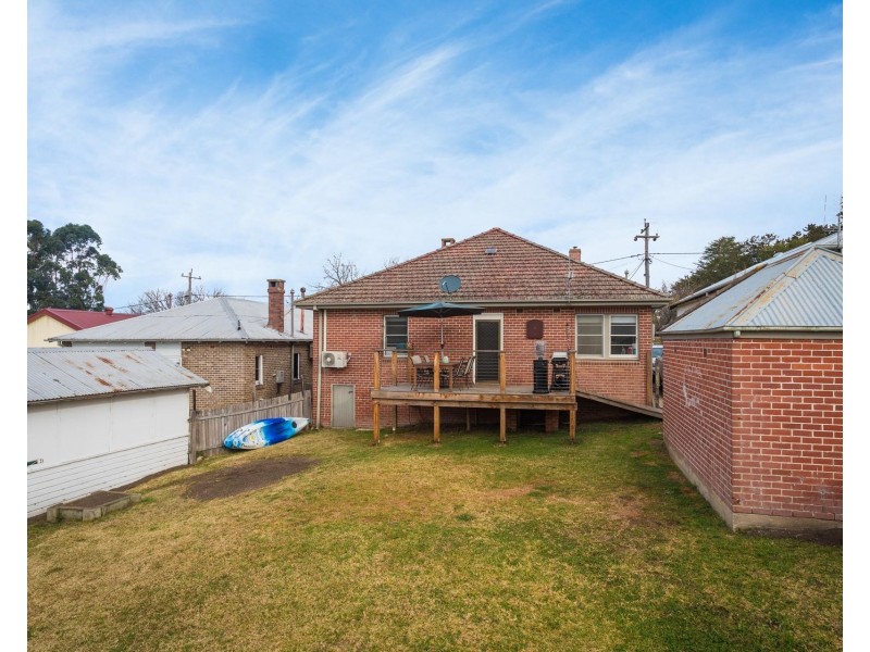 77 Bega Street, Bega NSW 2550