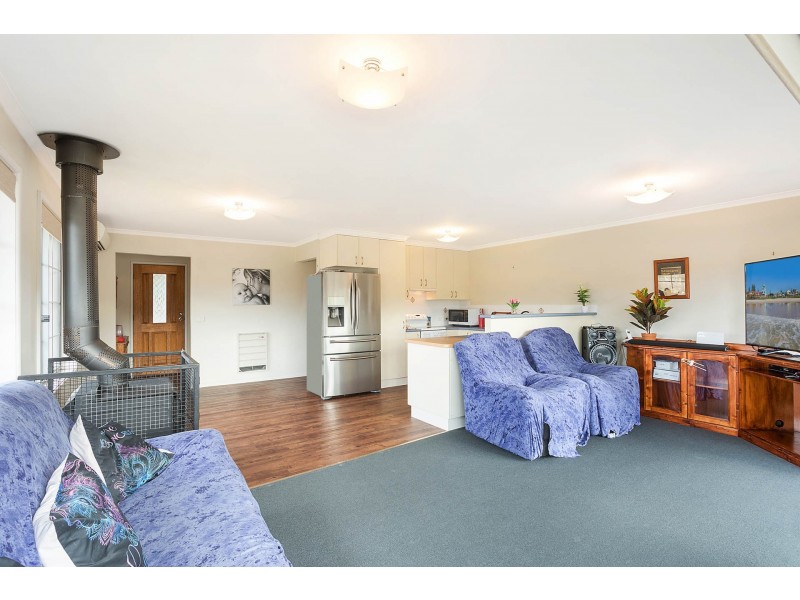 74 Max Slater Drive, Bega NSW 2550