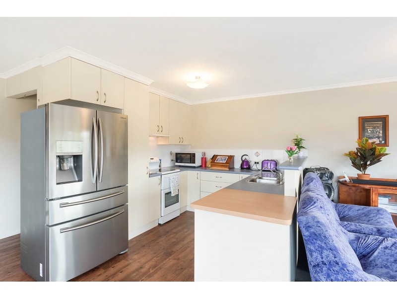 74 Max Slater Drive, Bega NSW 2550