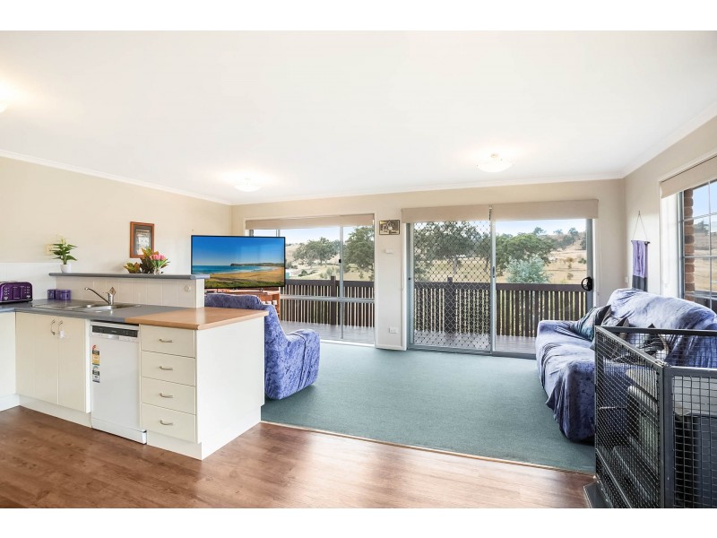 74 Max Slater Drive, Bega NSW 2550