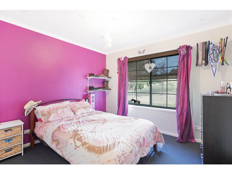 74 Max Slater Drive, Bega NSW 2550