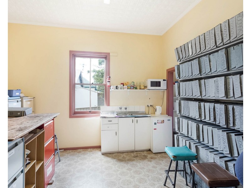 10 Canning St, Bega NSW 2550