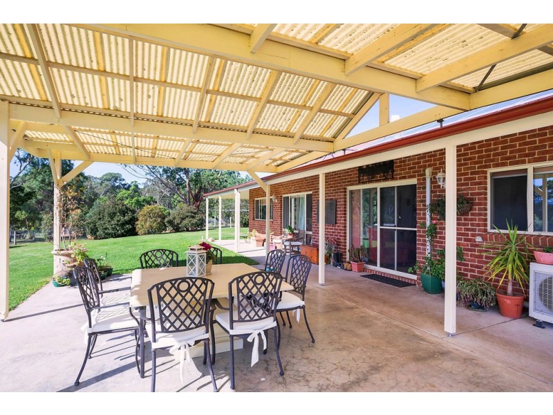 11 Corridgeree Lane, Tarraganda NSW 2550