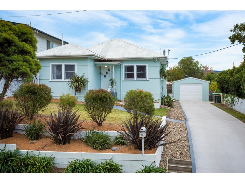 25 Kirkland Crescent, Bega NSW 2550