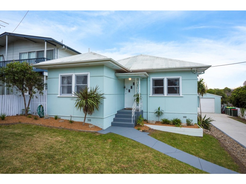 25 Kirkland Crescent, Bega NSW 2550