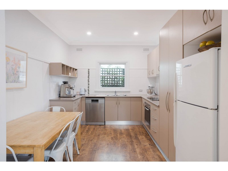 25 Kirkland Crescent, Bega NSW 2550