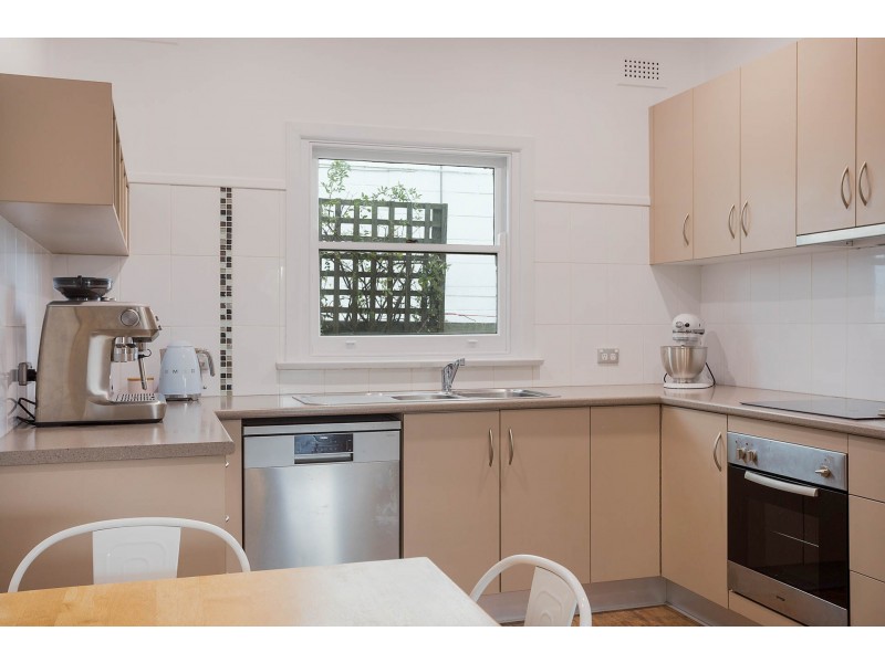 25 Kirkland Crescent, Bega NSW 2550