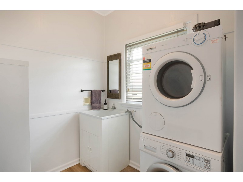 25 Kirkland Crescent, Bega NSW 2550