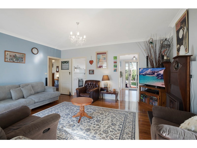 9 Mecklenberg St, Bega NSW 2550