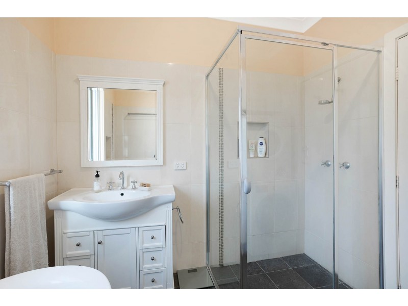 9 Mecklenberg St, Bega NSW 2550