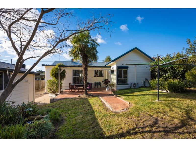 9 Mecklenberg St, Bega NSW 2550