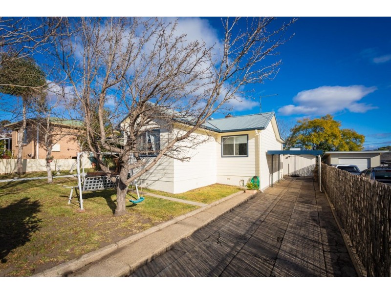 9 Mecklenberg St, Bega NSW 2550