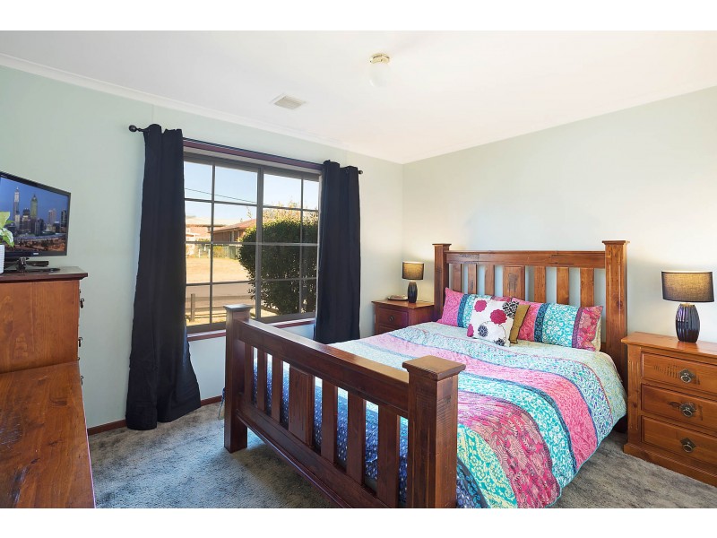 55 High St, Bega NSW 2550