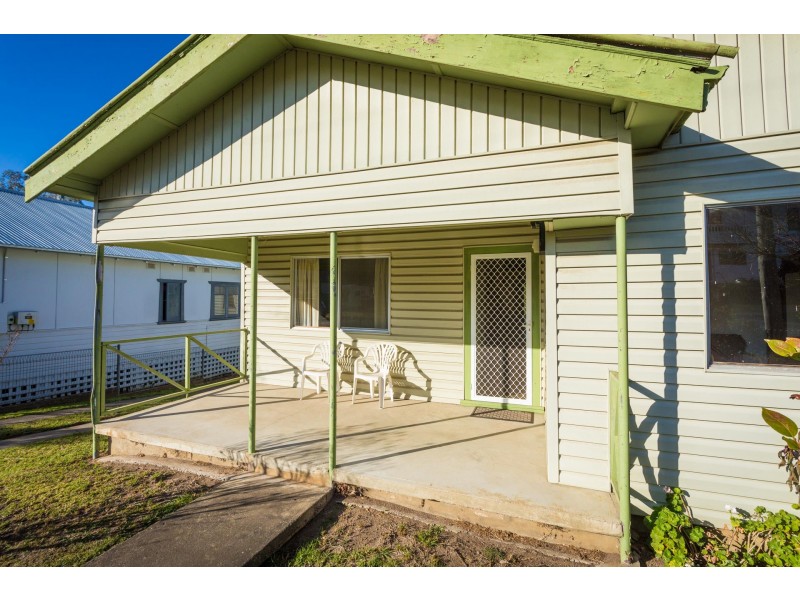 16 Gordon Street, Bega NSW 2550