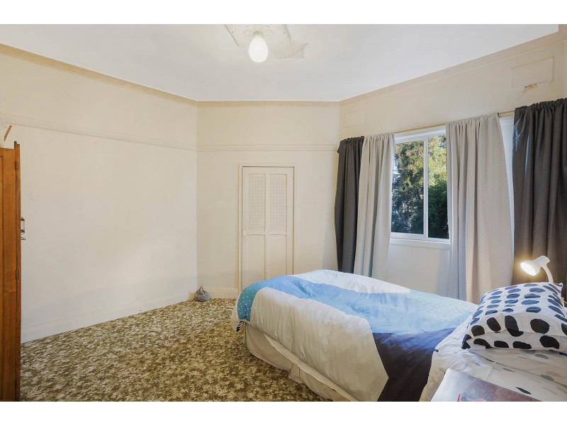 16 Gordon Street, Bega NSW 2550