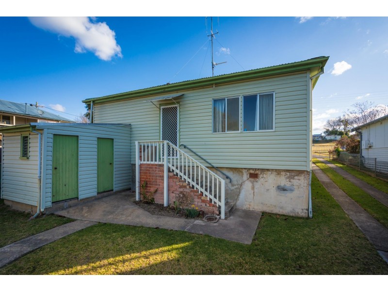 16 Gordon Street, Bega NSW 2550
