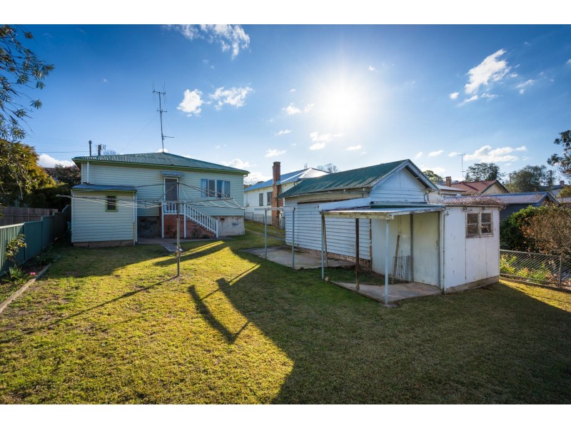 16 Gordon Street, Bega NSW 2550
