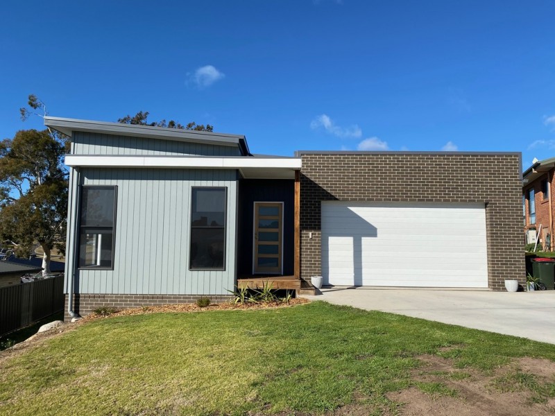 13 Millbank Way, Bega NSW 2550