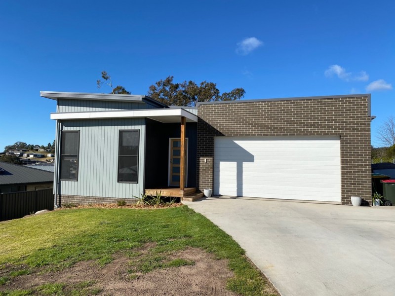 13 Millbank Way, Bega NSW 2550