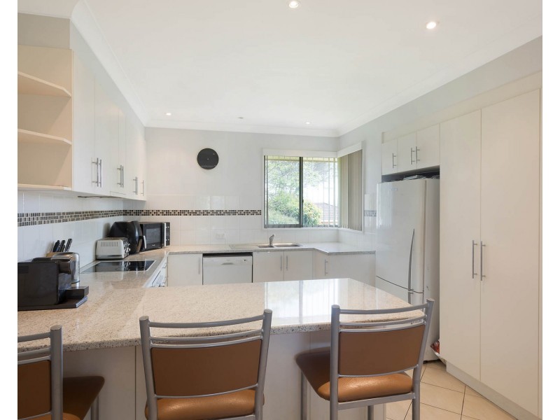 6 TARONGA CRESCENT, Bega NSW 2550