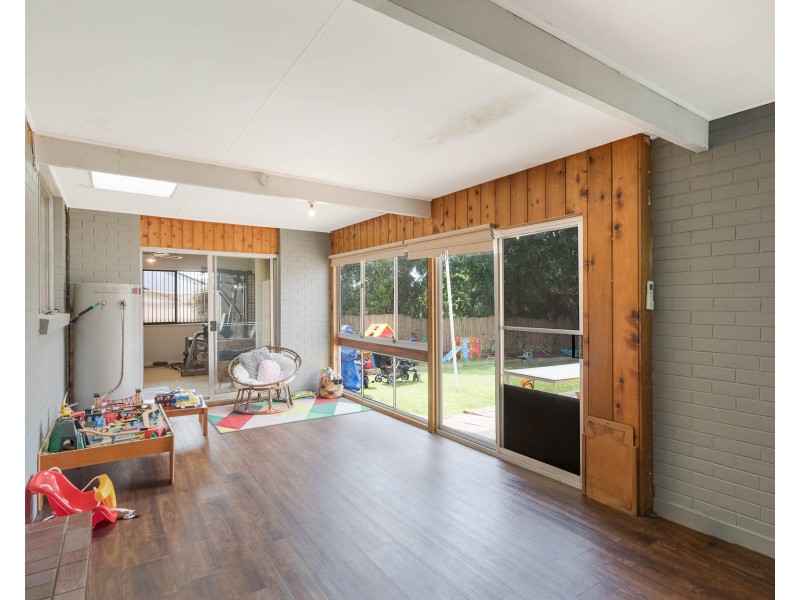 6 TARONGA CRESCENT, Bega NSW 2550