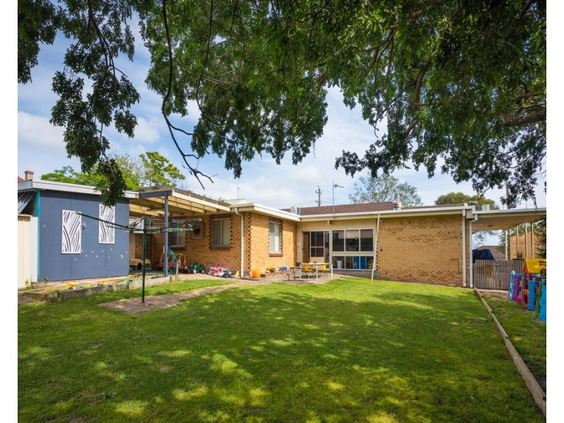 6 TARONGA CRESCENT, Bega NSW 2550