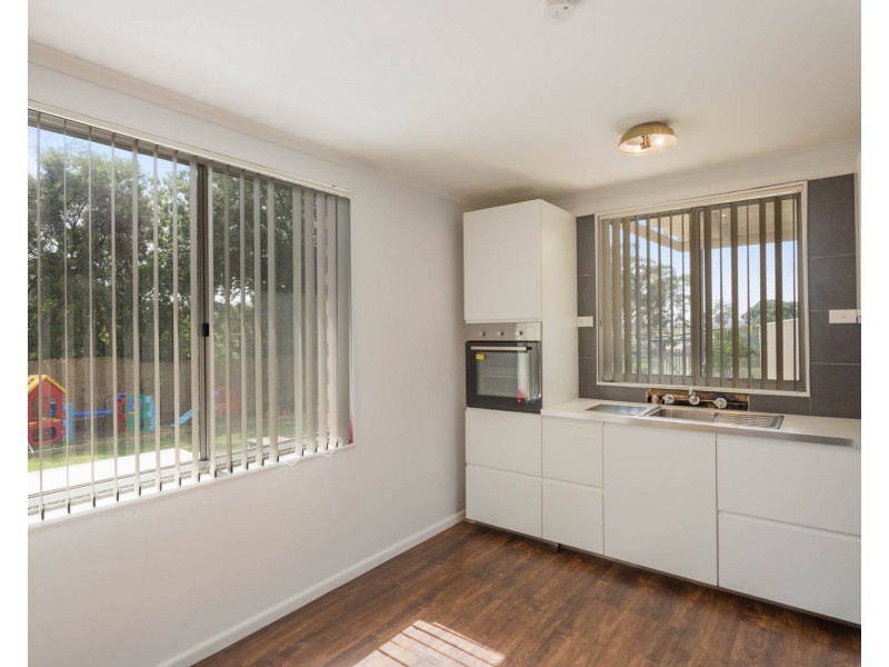 6 TARONGA CRESCENT, Bega NSW 2550