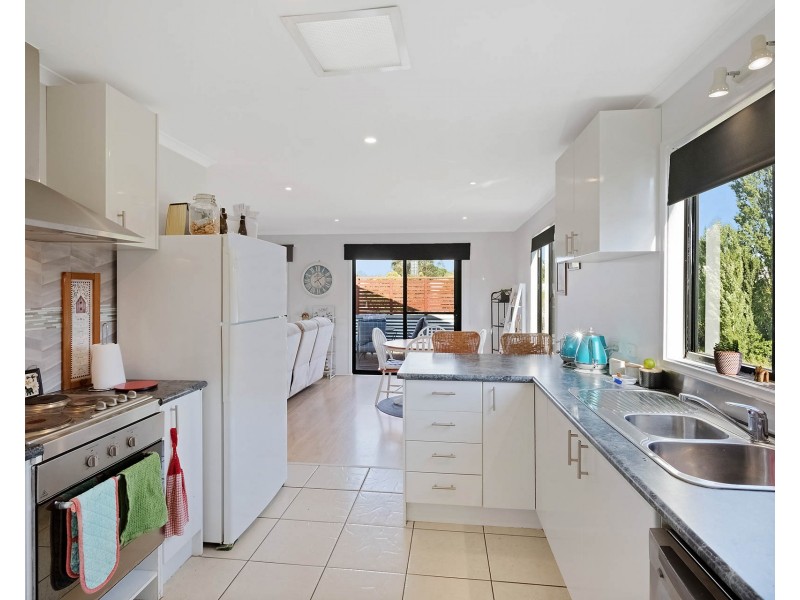 52 VALLEY STREET, Bega NSW 2550