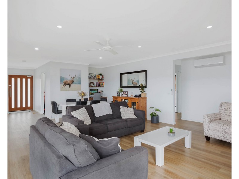 14 MILLBANK WAY, Bega NSW 2550