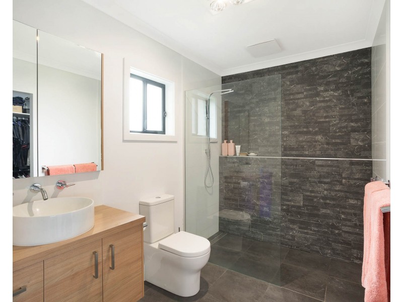 14 MILLBANK WAY, Bega NSW 2550