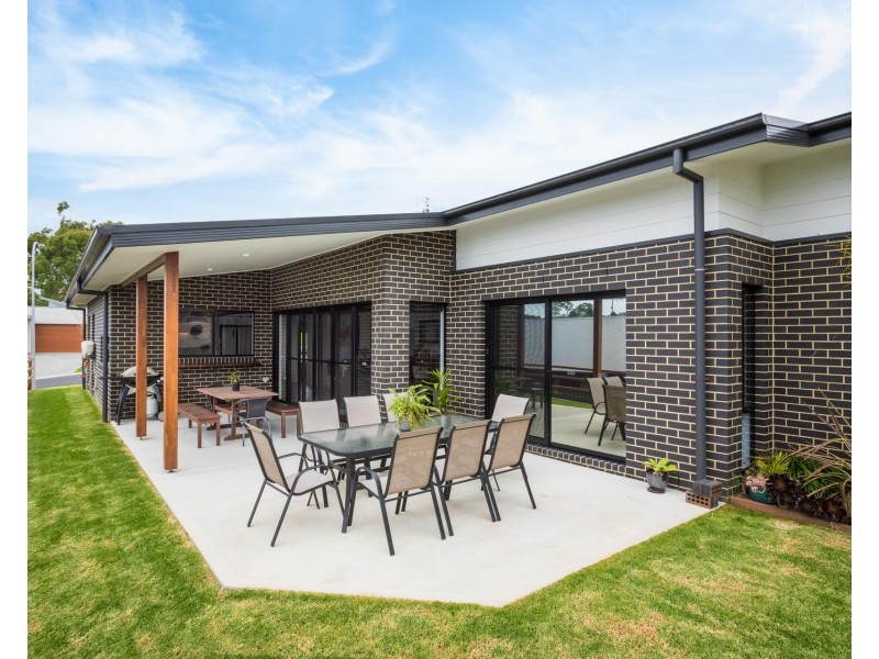 14 MILLBANK WAY, Bega NSW 2550