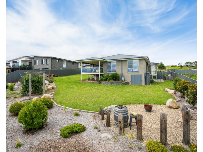 5 Salway Close, Bega NSW 2550