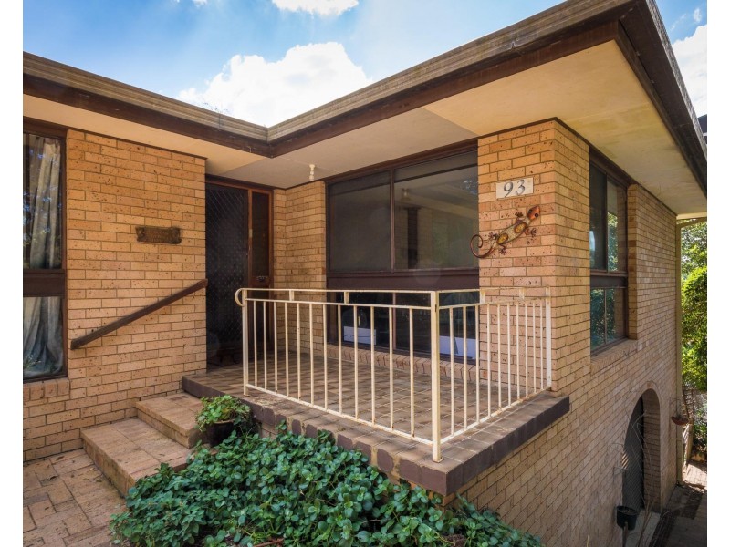 93 Lynjohn Drive, Bega NSW 2550