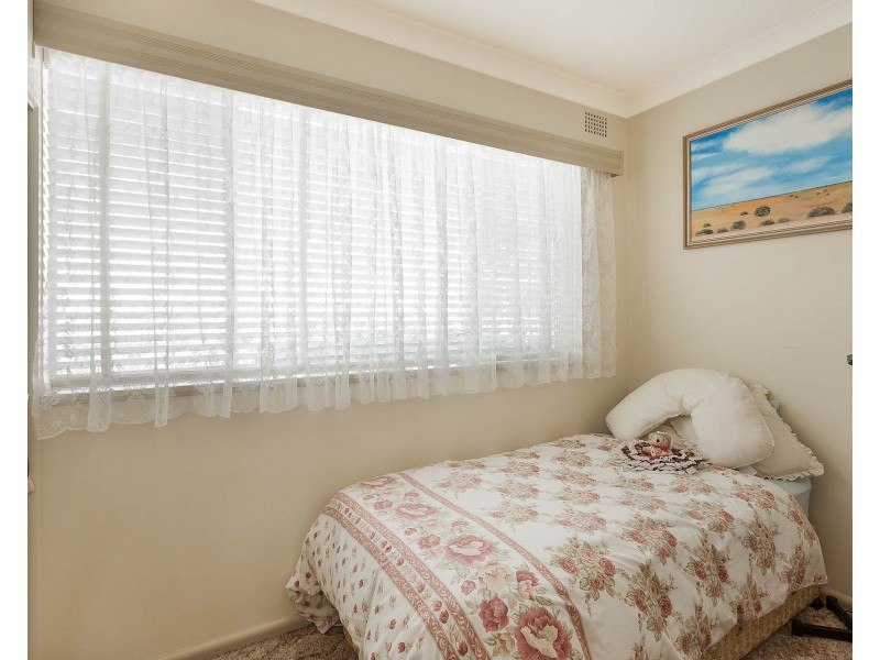 11 Meringo Street, Bega NSW 2550