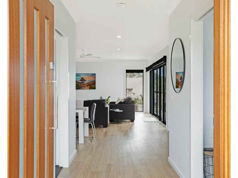 14 MILLBANK WAY, Bega NSW 2550