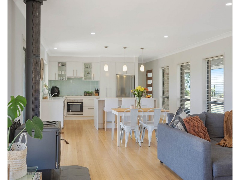 39 Finucanes Lane, Bega NSW 2550