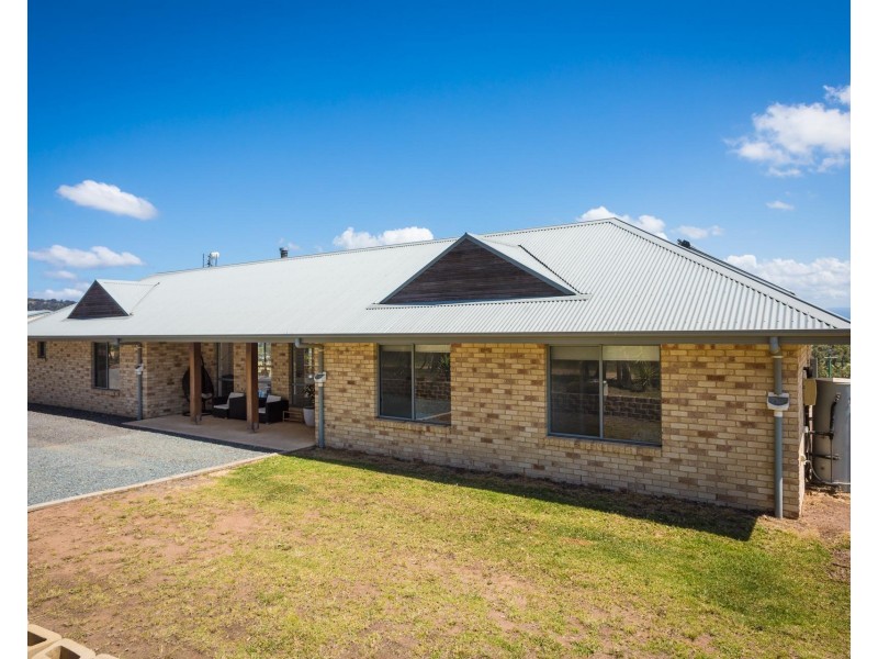 39 Finucanes Lane, Bega NSW 2550