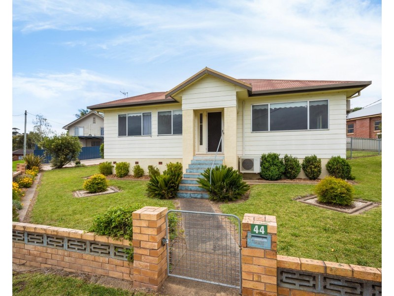 44 Ravenswood Street, Bega NSW 2550
