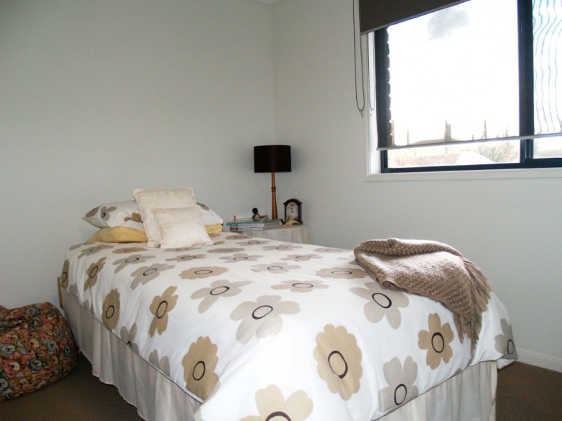 44 Glen Mia Dr, Bega NSW 2550