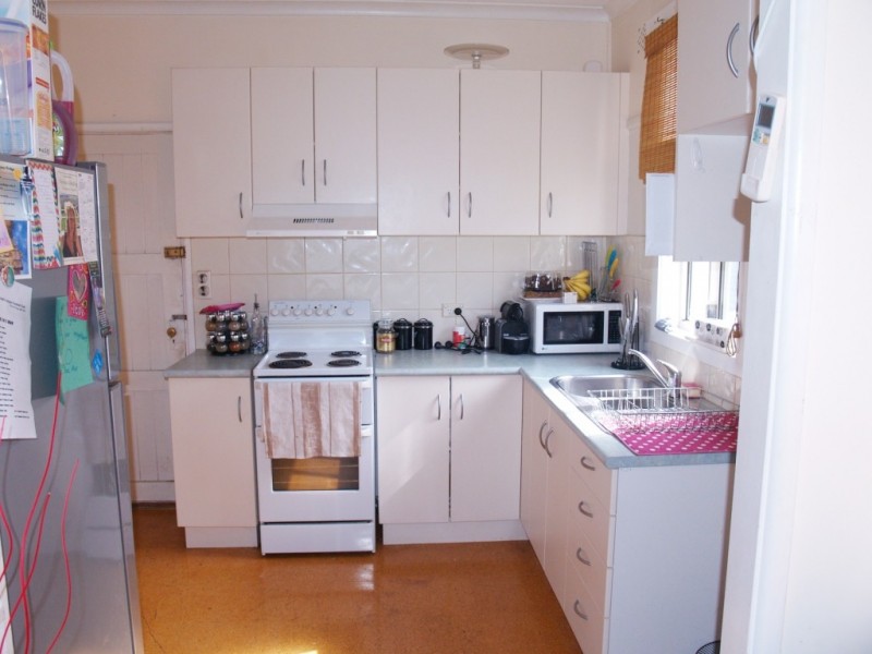 57 Meringo St, Bega NSW 2550