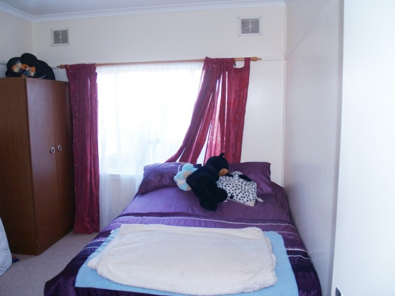 57 Meringo St, Bega NSW 2550