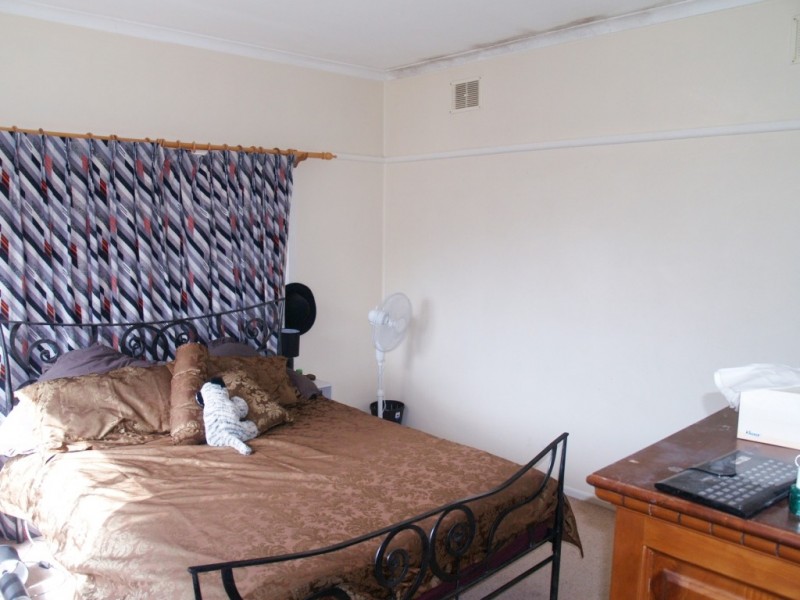 57 Meringo St, Bega NSW 2550