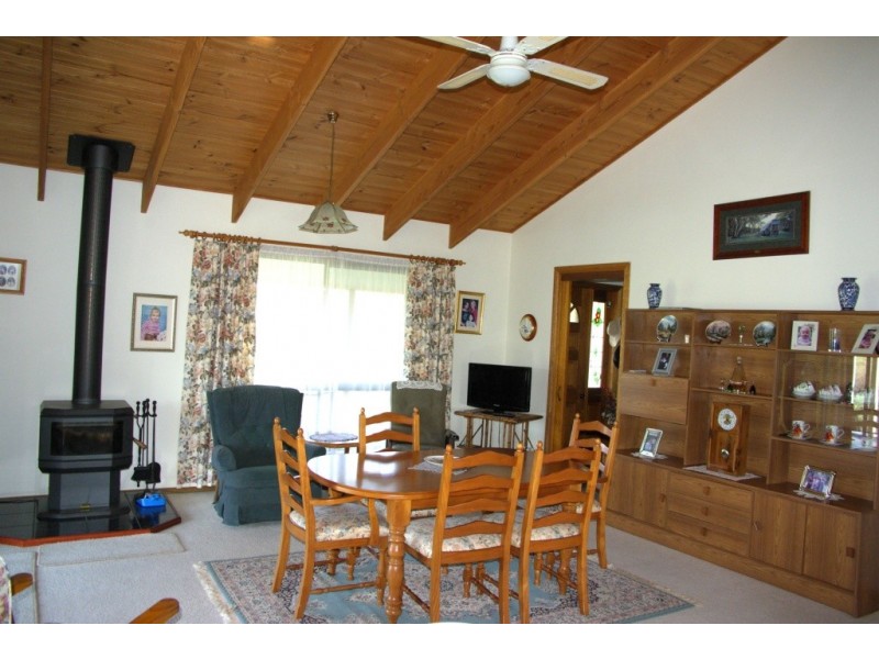 7-13 Parrabell St, Bega NSW 2550