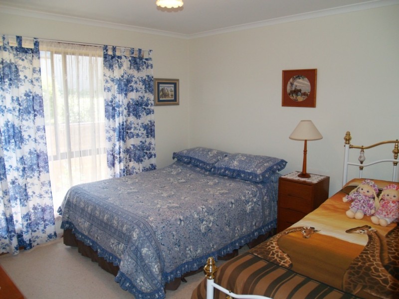 7-13 Parrabell St, Bega NSW 2550