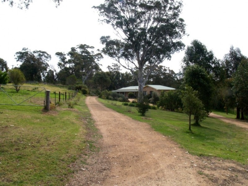 90 Kerrisons Lane, Bega NSW 2550