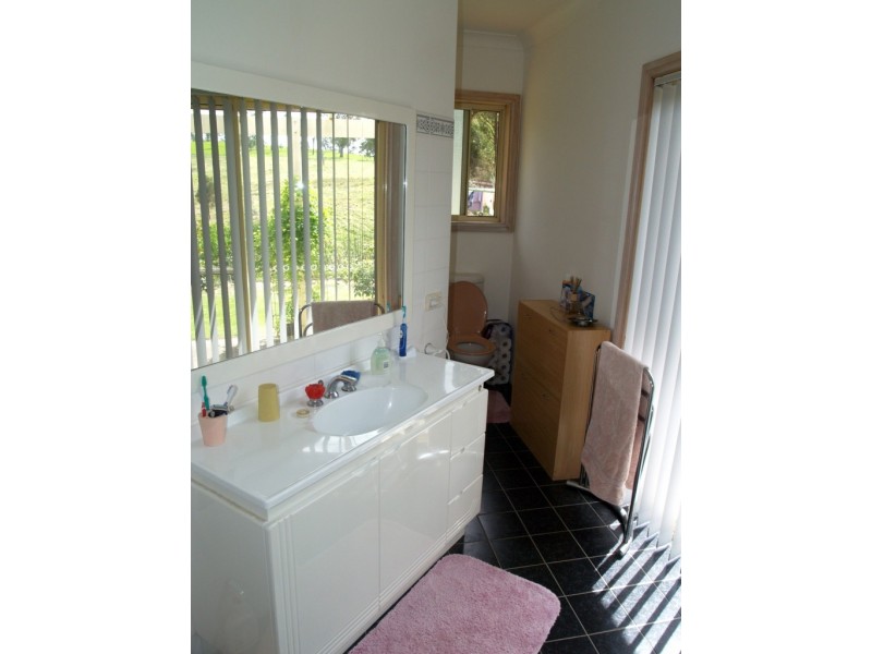 90 Kerrisons Lane, Bega NSW 2550