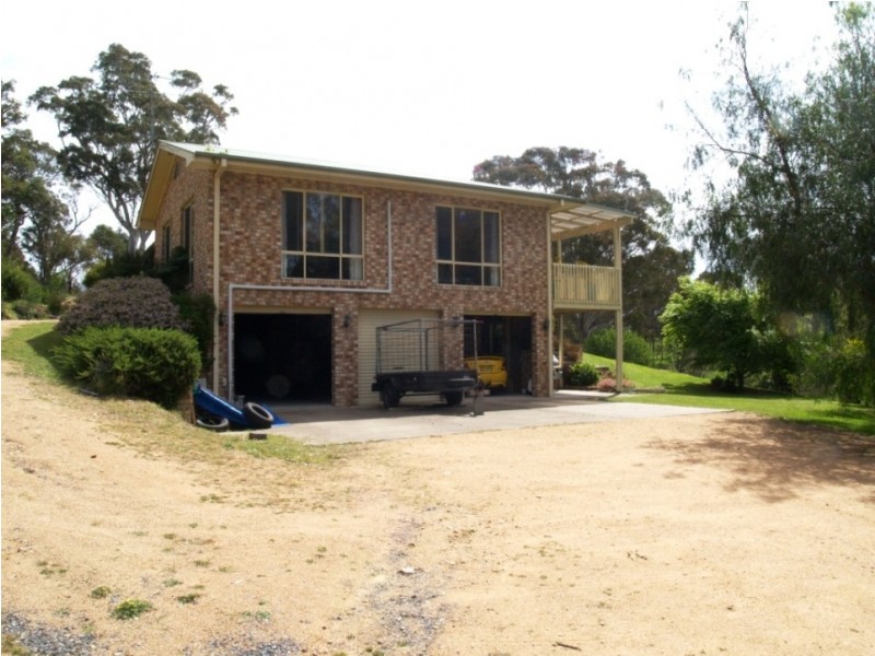 90 Kerrisons Lane, Bega NSW 2550